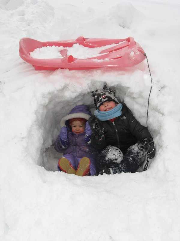 kids in snow